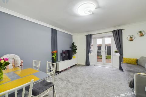 3 bedroom terraced house for sale, Widdowson Place, Aylesbury, Buckinghamshire