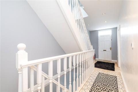 4 bedroom end of terrace house for sale, Kirkgate, Otley, West Yorkshire, LS21