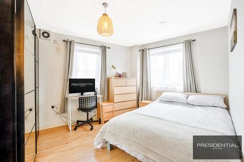 2 bedroom flat for sale, Tottenham Hale N15