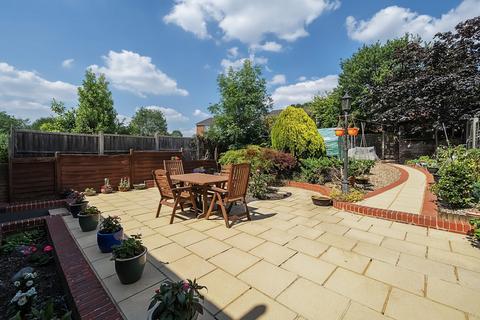 58 Cabell Road, Guildford, GU2 8JF