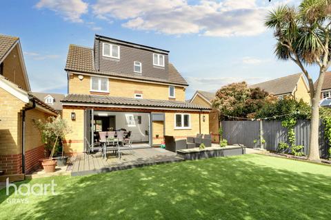 5 bedroom detached house for sale, Newburgh Road, Grays