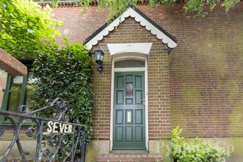 2 bedroom house for sale, Corton Road, Norwich NR1