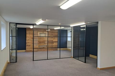 Office to rent, Cranfield Road, Newport Pagnell MK16
