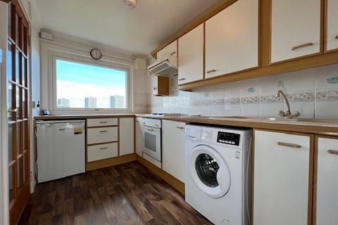 2 bedroom flat to rent, Regent Court, Aberdeen AB24