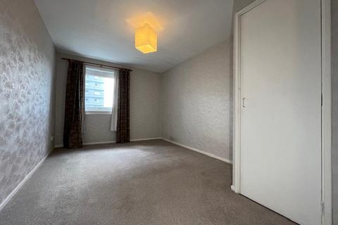 2 bedroom flat to rent, Regent Court, Aberdeen AB24