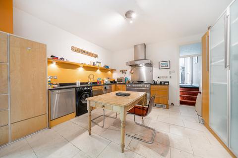 2 bedroom flat for sale, Surbiton Hill Road, Surbiton, KT6