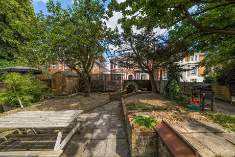 2 bedroom flat for sale, Surbiton Hill Road, Surbiton, KT6