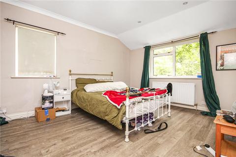 5 bedroom end of terrace house to rent, St. Olaves Close, Staines-upon-Thames, Surrey, TW18