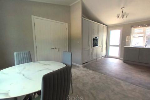 2 bedroom park home for sale, Cheltenham GL50