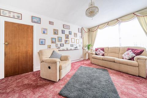 4 bedroom semi-detached house for sale, Midfield Way, Orpington