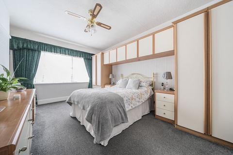 38 Midfield Way, Orpington, BR5 2QJ