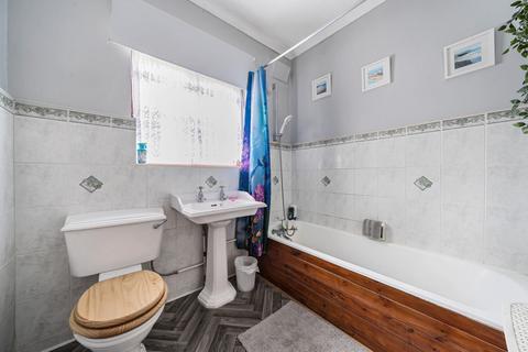 38 Midfield Way, Orpington, BR5 2QJ