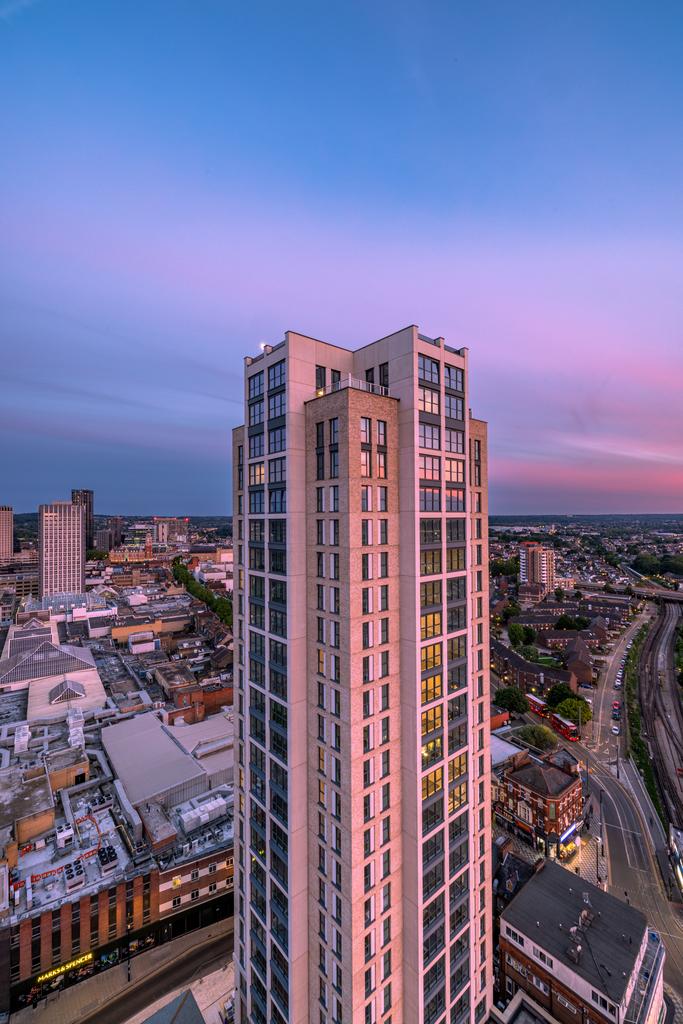 London Square Croydon   External Photography