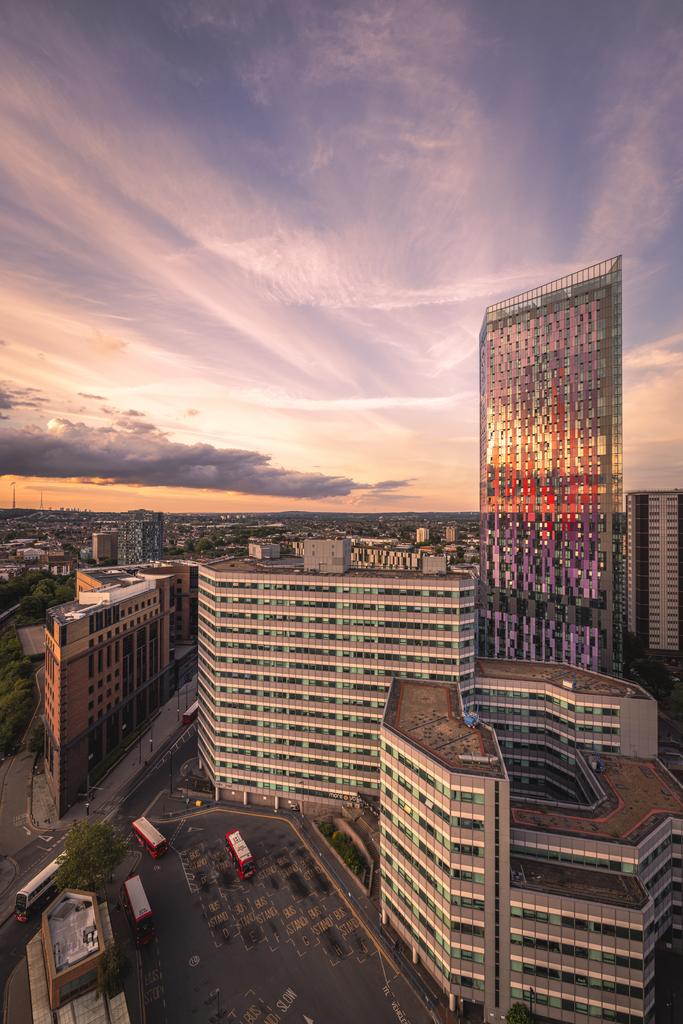 London Square Croydon   External Photography