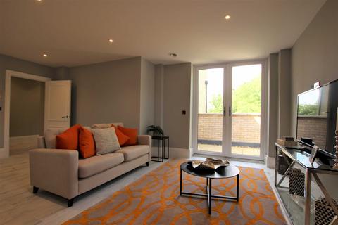 2 bedroom apartment to rent, Cockfosters Road, Hadley Wood, Hertfordshire, EN4