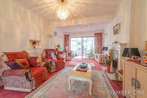 36 Broadway, Pontypool, NP4 6HW
