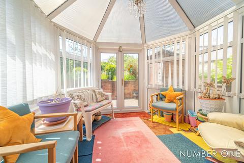 36 Broadway, Pontypool, NP4 6HW