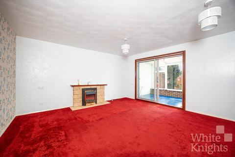 6 Cypress Road, Woodley, Reading, RG5 4BD