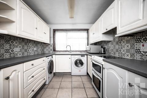 6 Cypress Road, Woodley, Reading, RG5 4BD