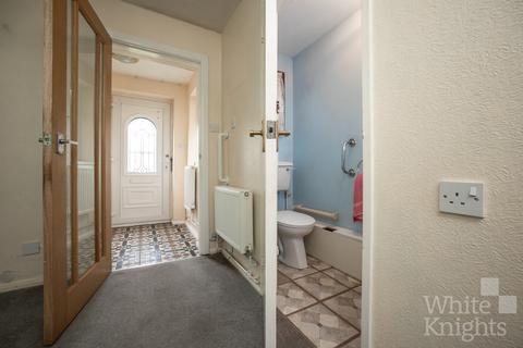 6 Cypress Road, Woodley, Reading, RG5 4BD