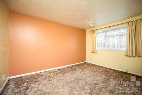 6 Cypress Road, Woodley, Reading, RG5 4BD