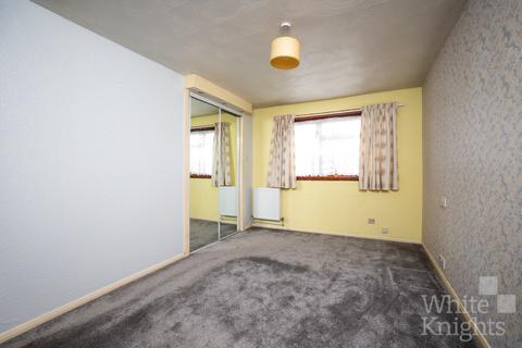 6 Cypress Road, Woodley, Reading, RG5 4BD