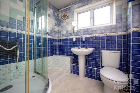 6 Cypress Road, Woodley, Reading, RG5 4BD