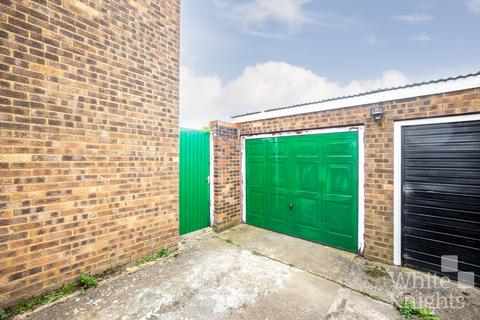 6 Cypress Road, Woodley, Reading, RG5 4BD