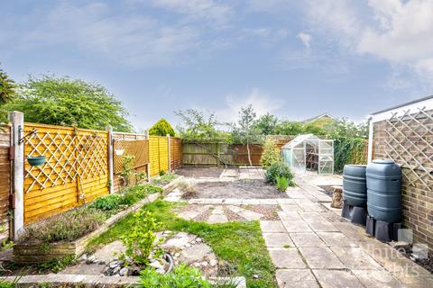 6 Cypress Road, Woodley, Reading, RG5 4BD