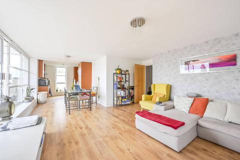2 bedroom flat for sale, Barrier Point Road, Docklands, London, E16