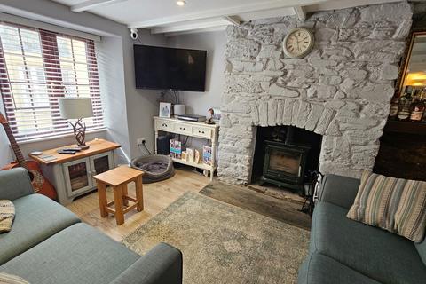 2 bedroom cottage for sale, North Street, Lostwithiel, Cornwall, PL22