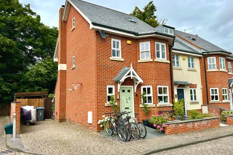 4 bedroom townhouse for sale, Waterloo Mews, Leiston