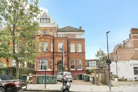 3 bedroom apartment to rent, Frognal, London NW3