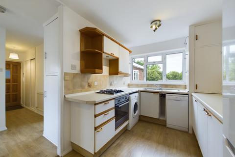 2 bedroom flat to rent, Warren Court, 28 Copers Cope Road, Beckenham, BR3