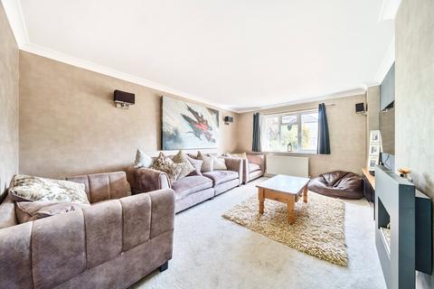 Foxholme Clock House Close, Byfleet, West Byfleet, KT14 7DB