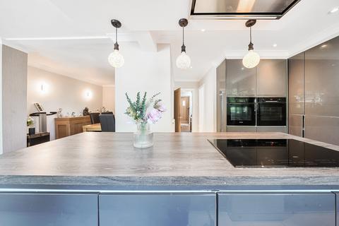Foxholme Clock House Close, Byfleet, West Byfleet, KT14 7DB