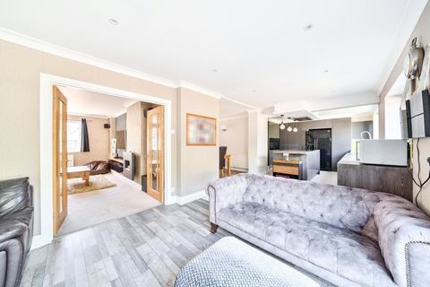 Foxholme Clock House Close, Byfleet, West Byfleet, KT14 7DB