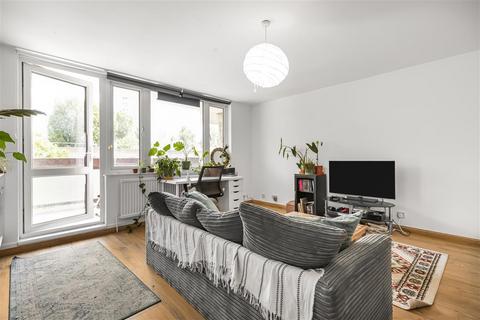 3 bedroom flat for sale, Downfield Close, W9