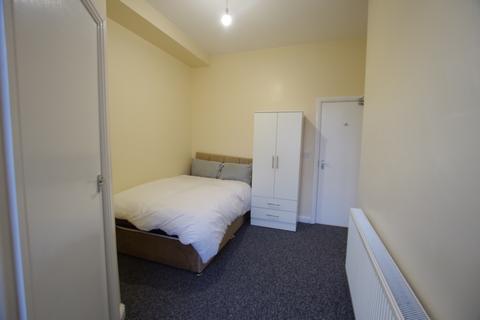 1 bedroom block of apartments to rent, Briggate, Shipley, BD17 7BP