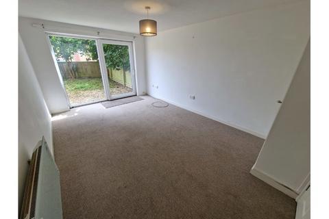 1 bedroom flat to rent, Pine Tree Close, Bridgwater TA6