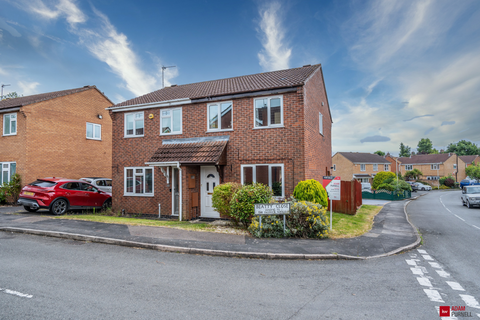 3 bedroom semi-detached house for sale, Beatty Close, Hinckley, Leicestershire