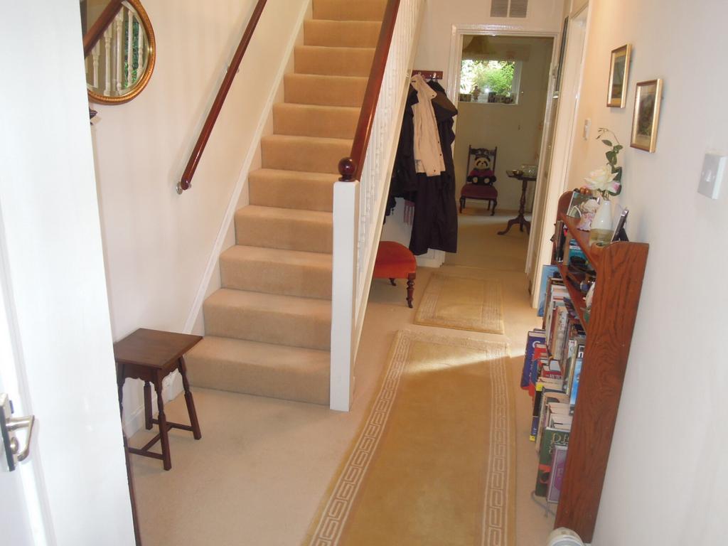 Dunvegan Drive, Southampton SO16 3 bed end of terrace house to rent £