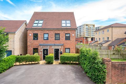 3 bedroom semi-detached house for sale, Meadow Road, Salford, Greater Manchester, M7