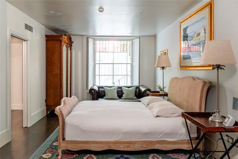 25 Ovington Square, London, SW3 1LJ