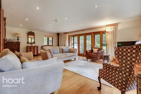 4 bedroom lodge for sale, North Lane, Thursford