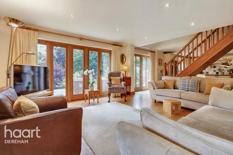 4 bedroom lodge for sale, North Lane, Thursford