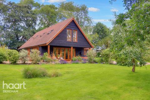 4 bedroom lodge for sale, North Lane, Thursford