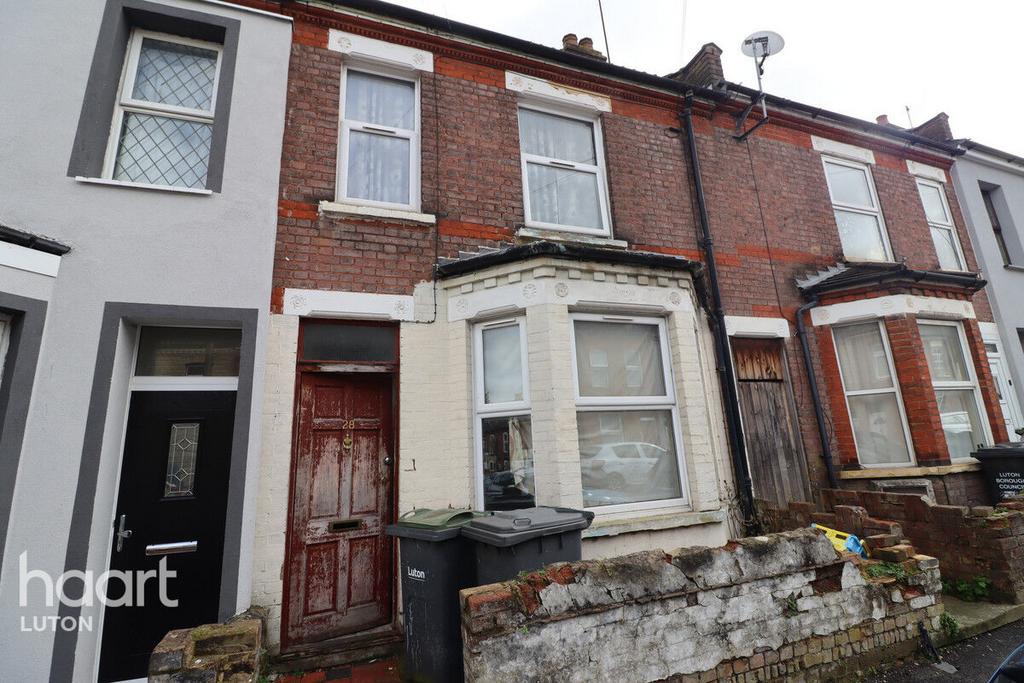 Shirley Road, Luton 3 bed terraced house for sale £230,000