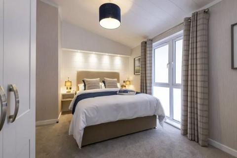 2 bedroom lodge for sale, Colchester, Essex, CO7