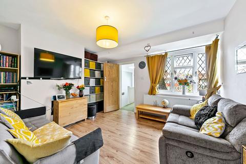 2 bedroom apartment for sale, Latchmere Lane, Kingston Upon Thames, KT2